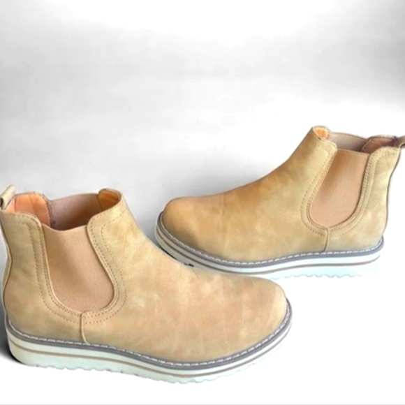 Woman's Slip on Fit, tan-army boots size:7 - Picture 4 of 5